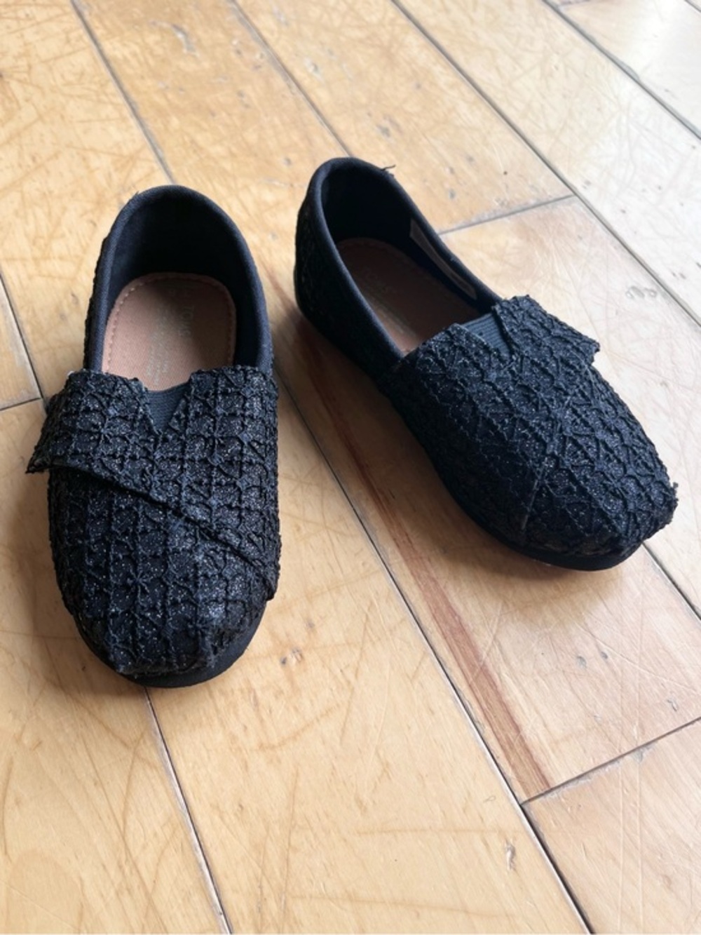 TOMS Black Glitter Lace Slip-On Flats Toddler Girls Size 8